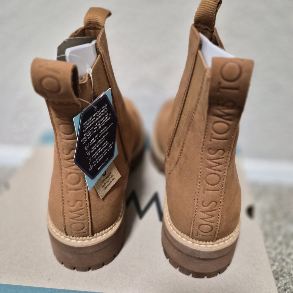 NEW TOMS dakota boots Sz 8.5
